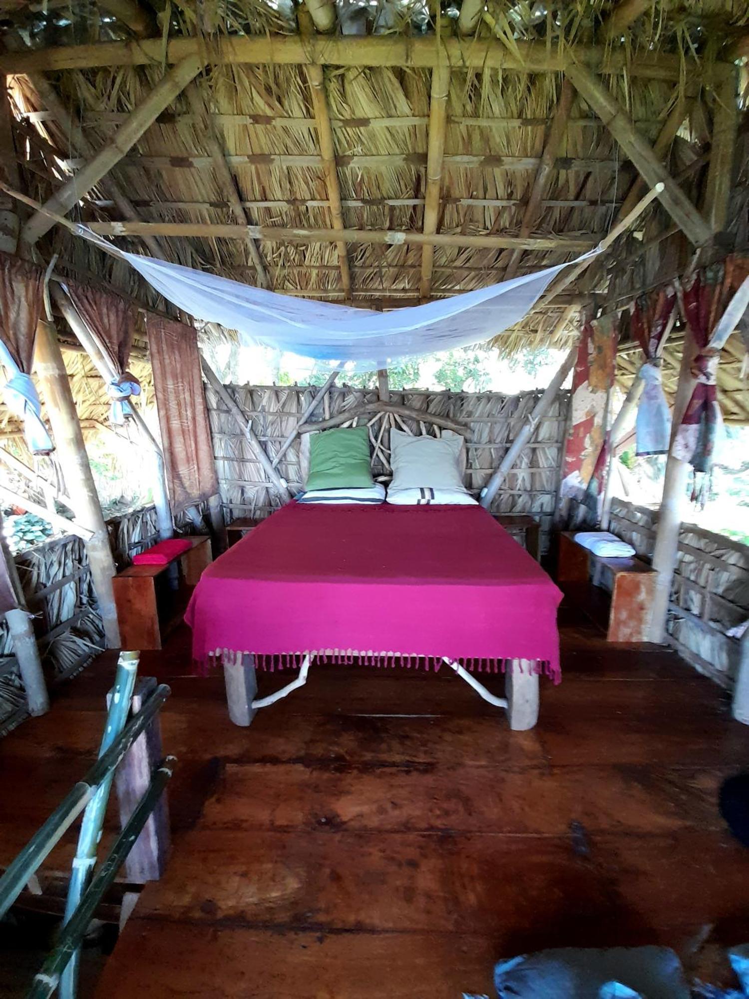El Bamboo Cabins Balgue Eksteriør bilde